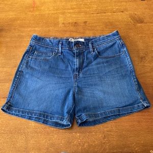 Levi’s shorts size 8
